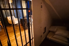 the prison room 6